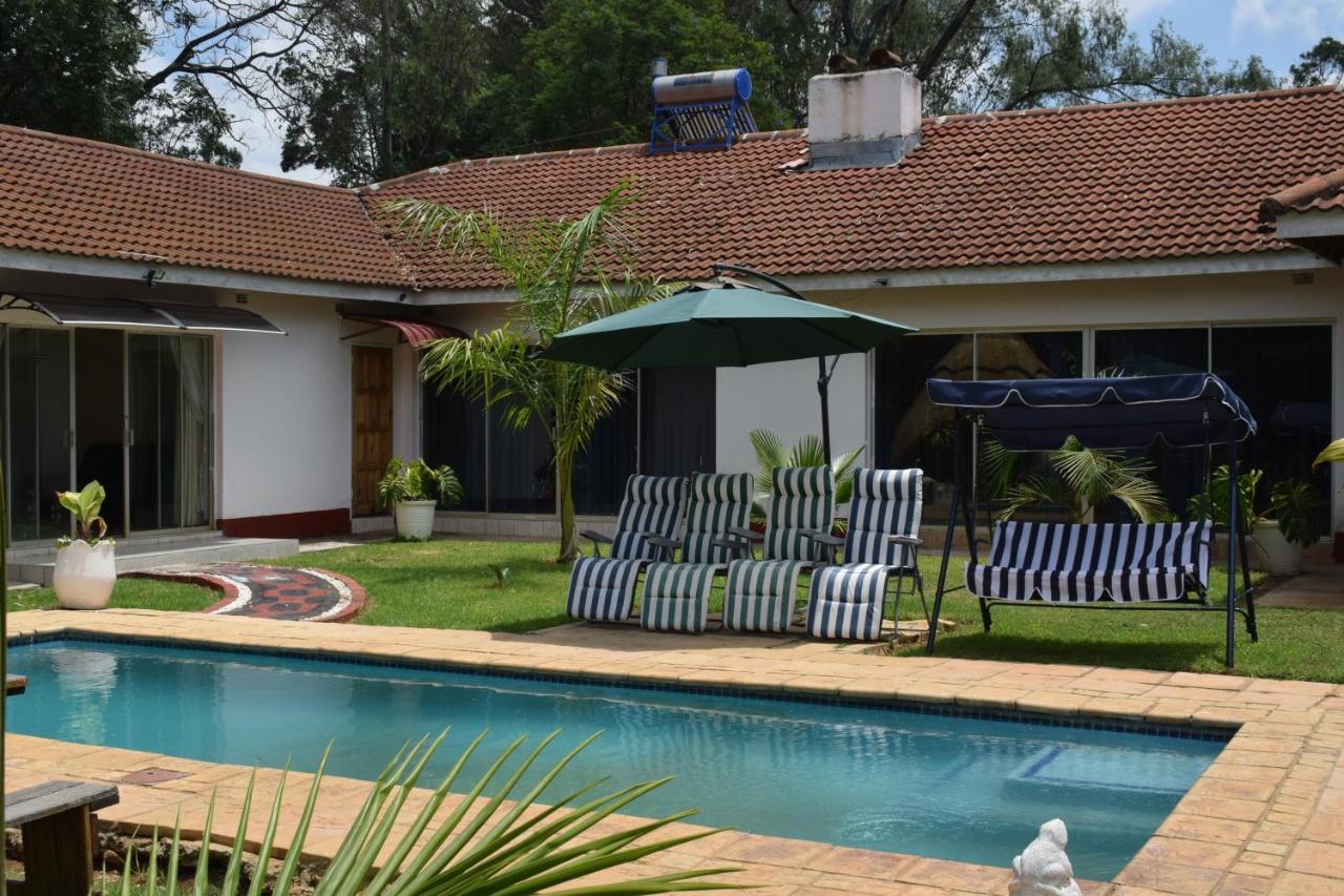 The Crown Inn Guest House Northwood Экстерьер фото