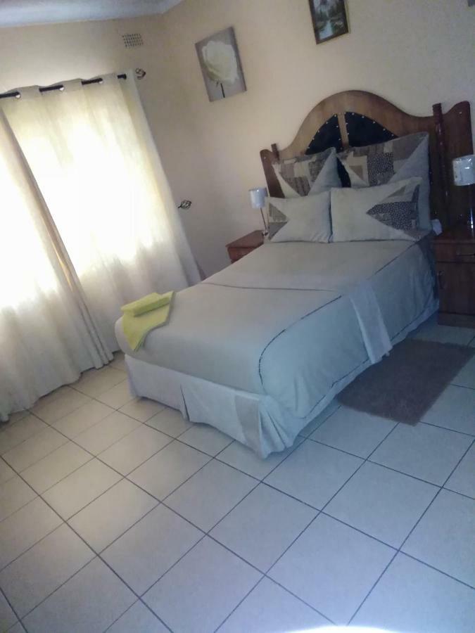 The Crown Inn Guest House Northwood Экстерьер фото
