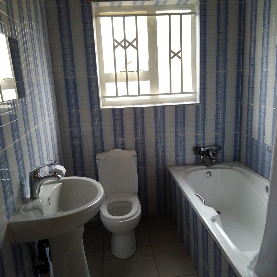 The Crown Inn Guest House Northwood Экстерьер фото